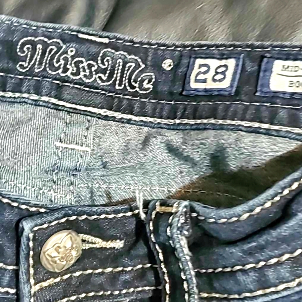 Brand new Miss Me Womens  jeans size 28